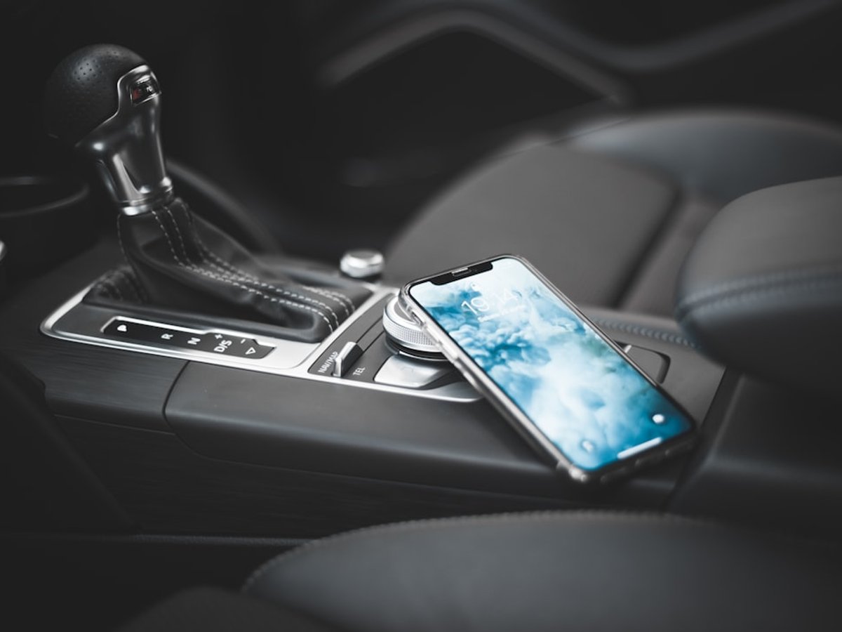 Chargeur à induction 15 W Qi 2.0 MagSafe voiture