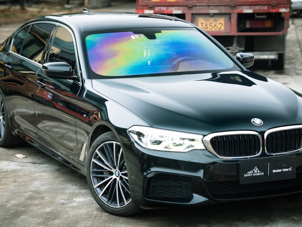 Pare-soleil magnétique sur-mesure protection UV voiture
